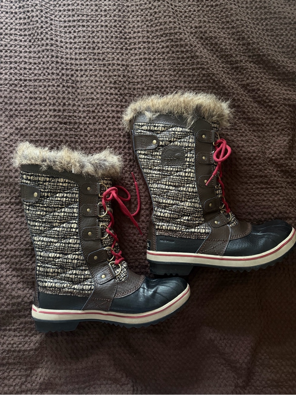Faux Fur-Trim Winter Lace-Up Boots - Brown/Black